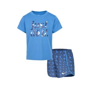 CONJUNTO DE NIÑO JR NKG ESSENTIALS AOP SPRINTER SE